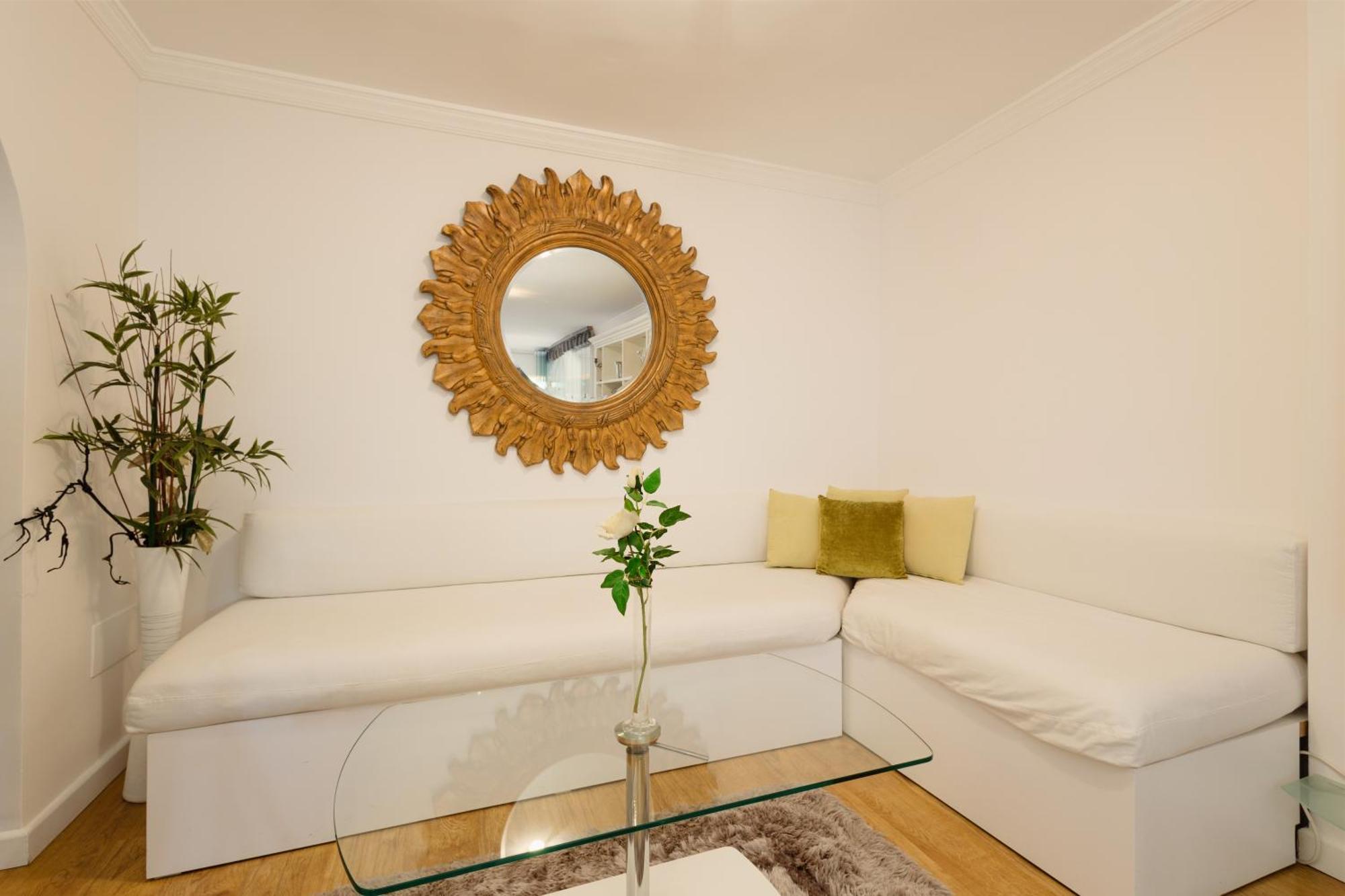 Ground Floor Holiday Apartment With Terrace And Pool In Puerto Banus, Марбелья Екстер'єр фото
